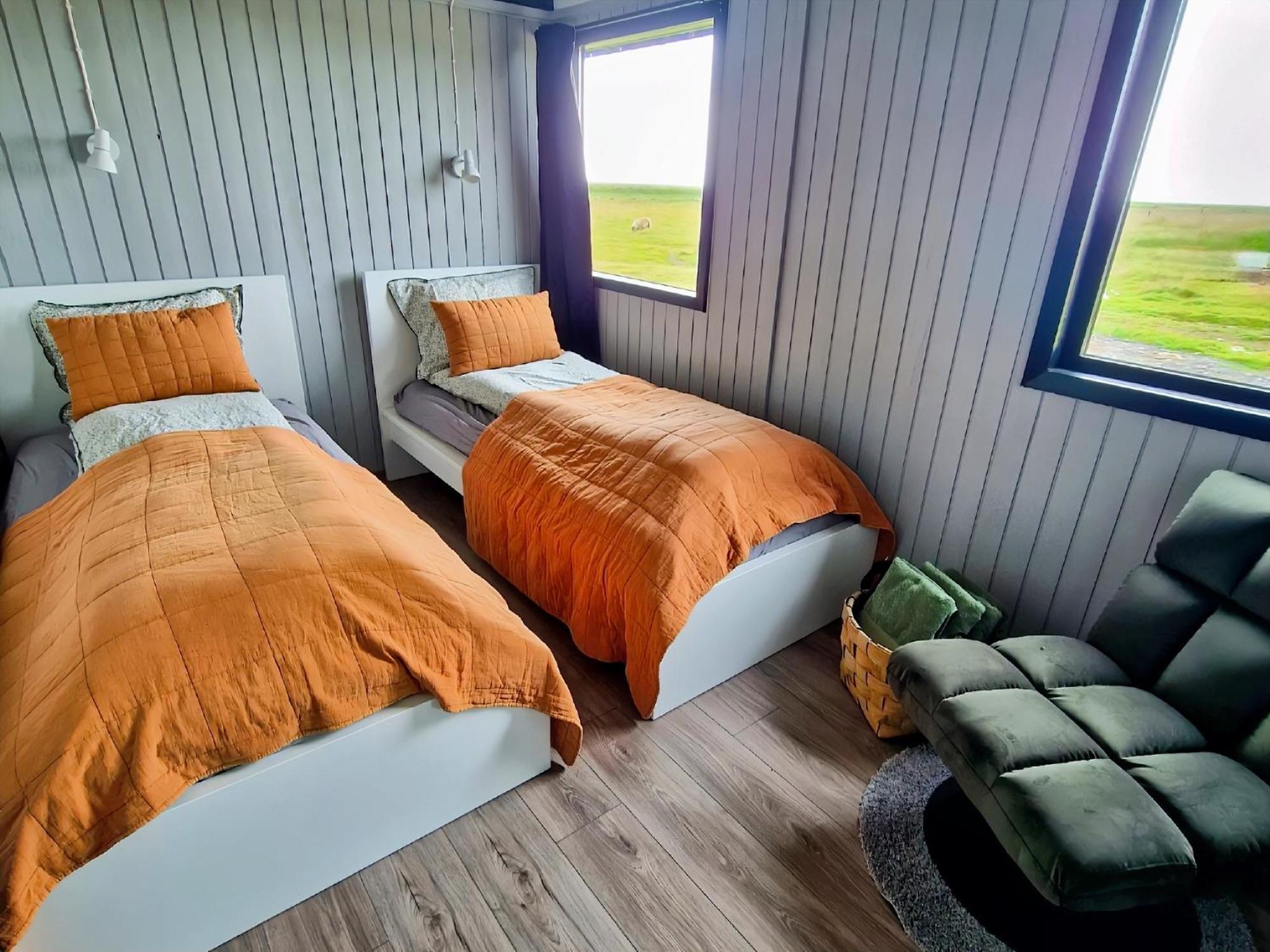 Green Farm Stay With Private Hot Tub Hvolsvöllur Buitenkant foto